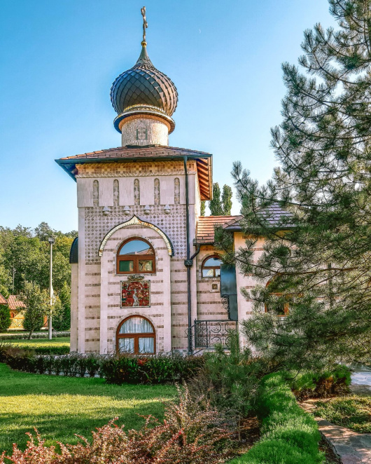 Manastir u Lešju