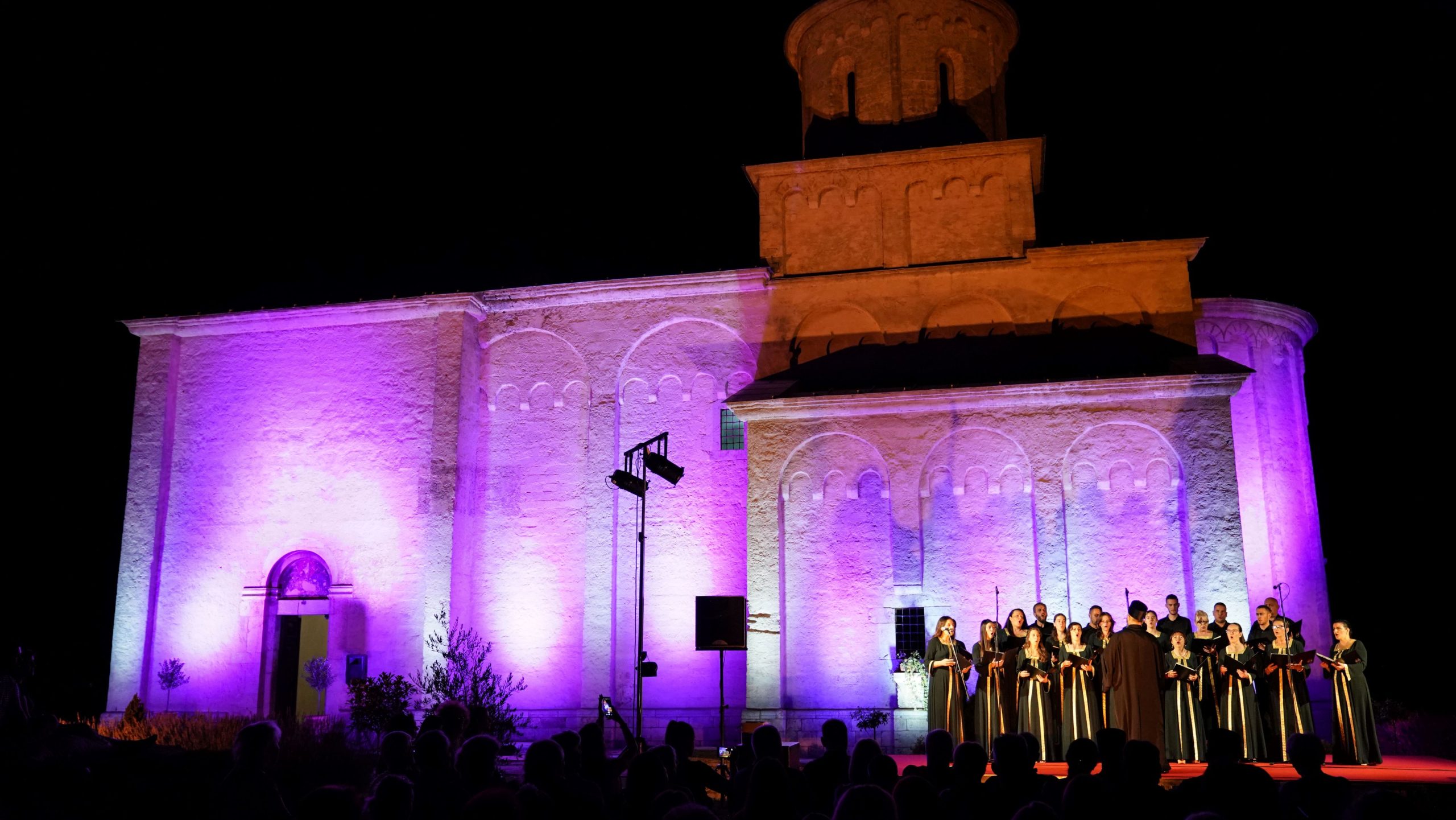 Otvaraju se vrata muzičkog “Makonda” u Arilju – počinje festival “ARLEMM”