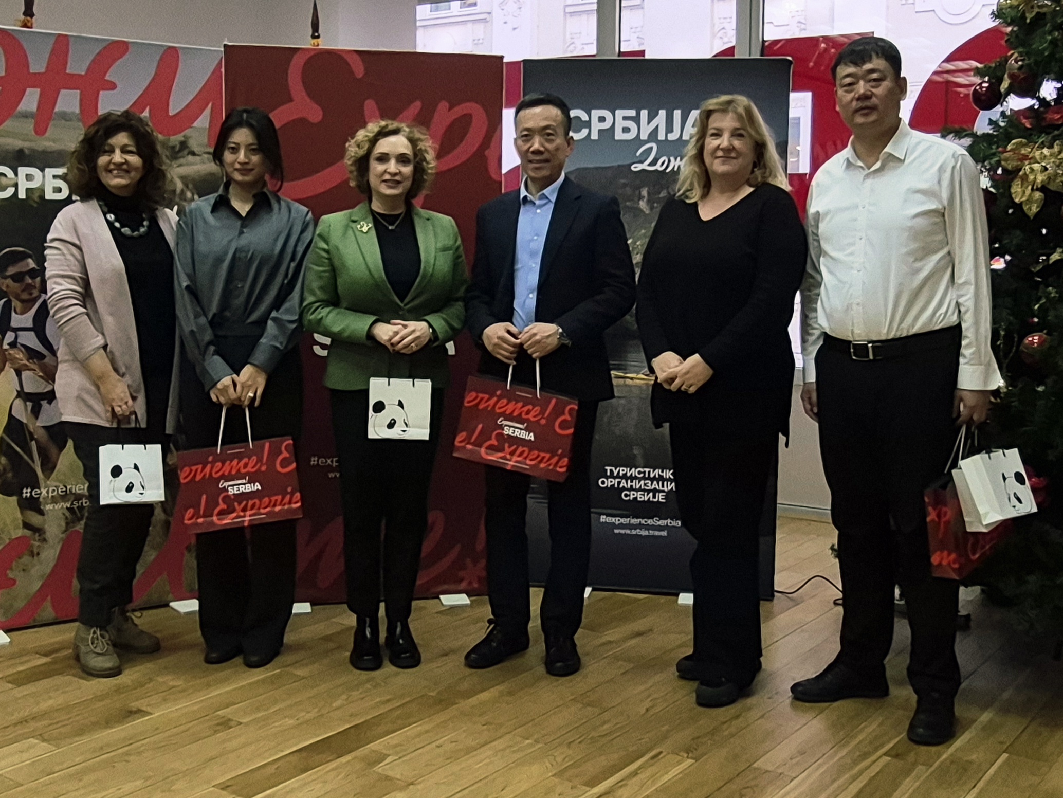 Туристичка организација Србије одржала радни састанак са представницима кинеских компанија CYTS и ZBHAi